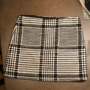 Theory houndstooth mini-skirt.